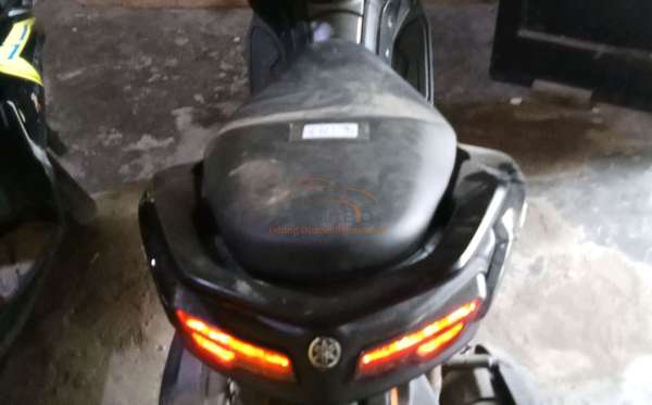 YAMAHA  NMAX