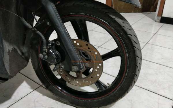 YAMAHA  XEON
