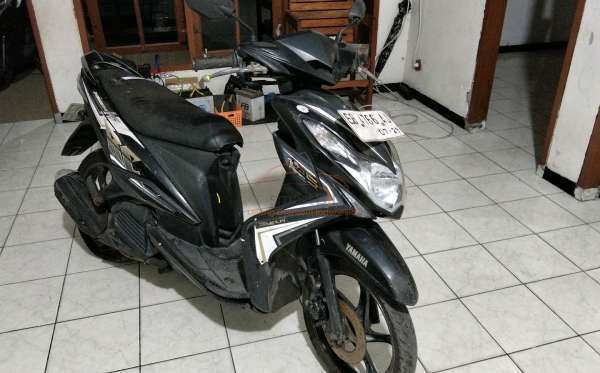 YAMAHA  XEON