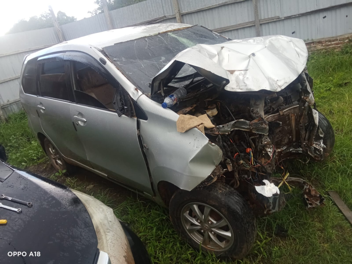 TOYOTA AVANZA 1.3 E