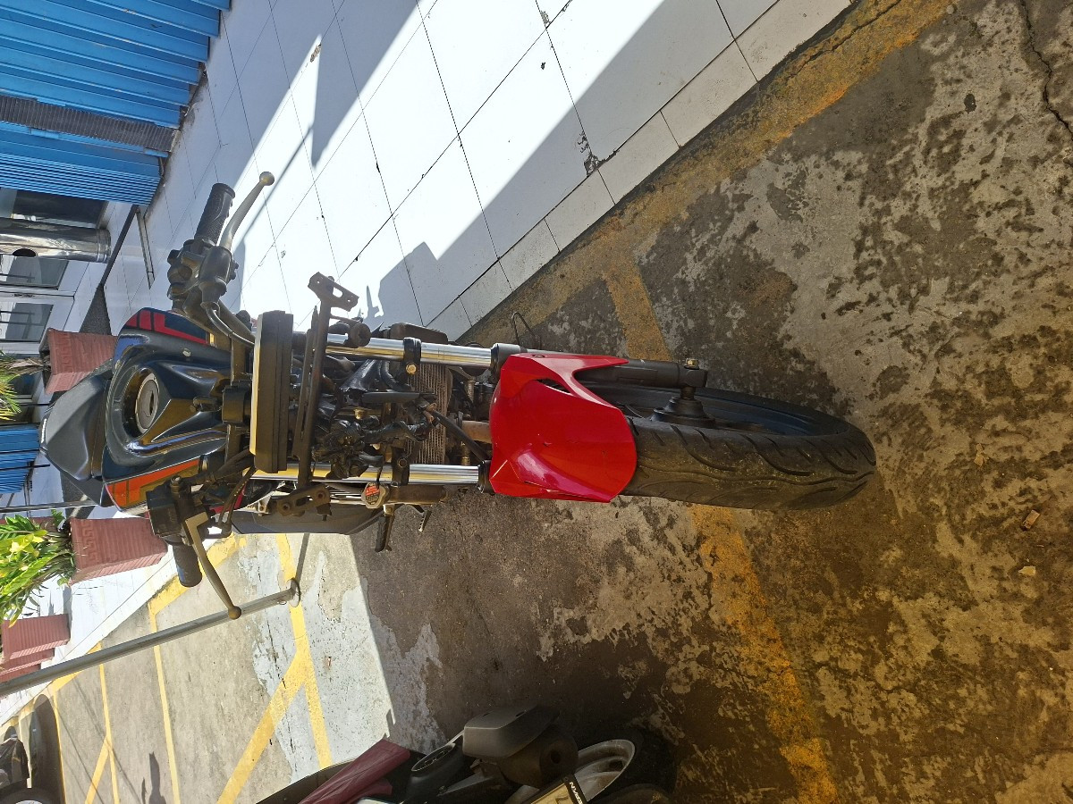HONDA CBR 150 R