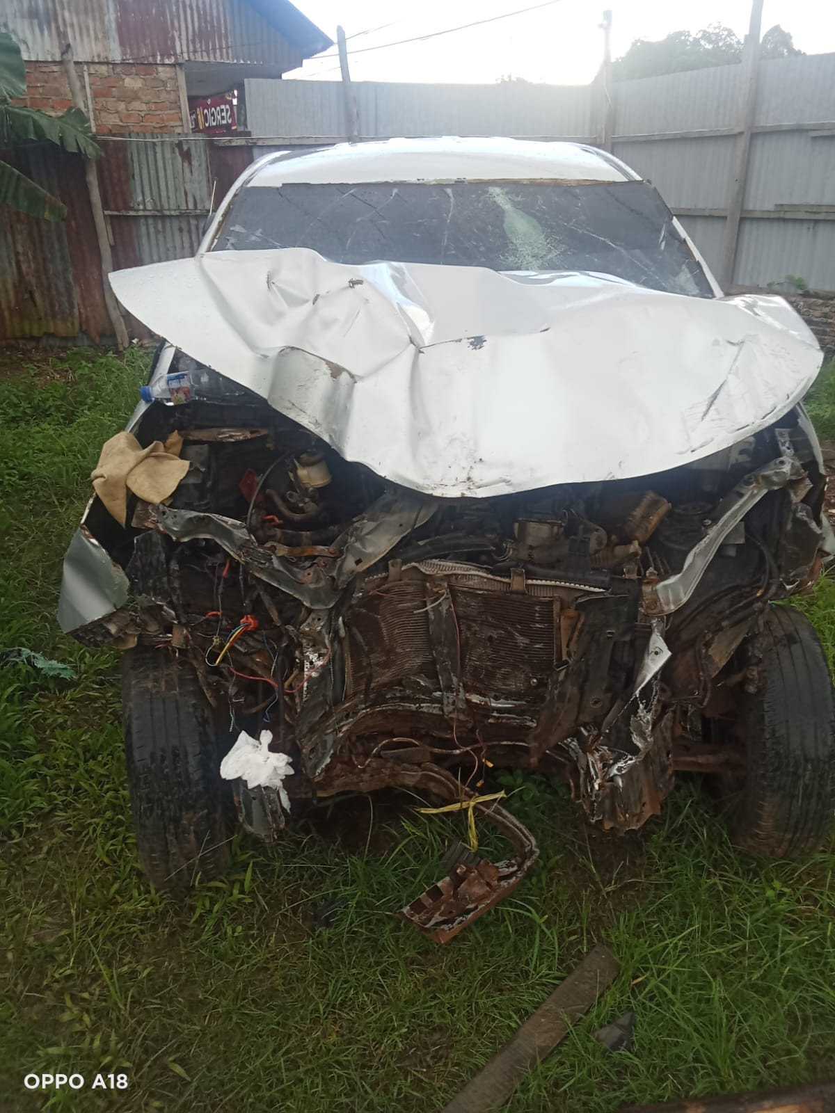 TOYOTA AVANZA 1.3 E