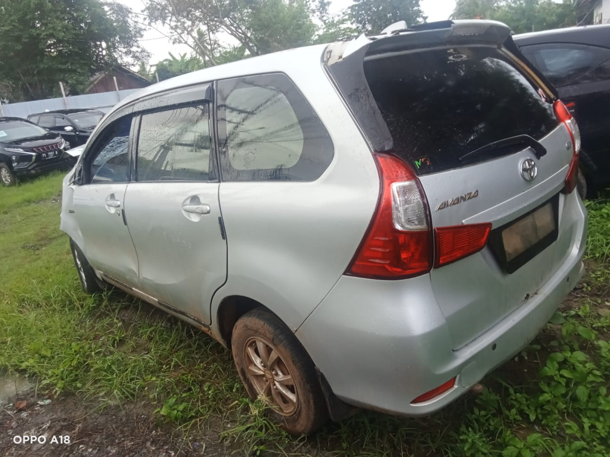 TOYOTA AVANZA 1.3 E