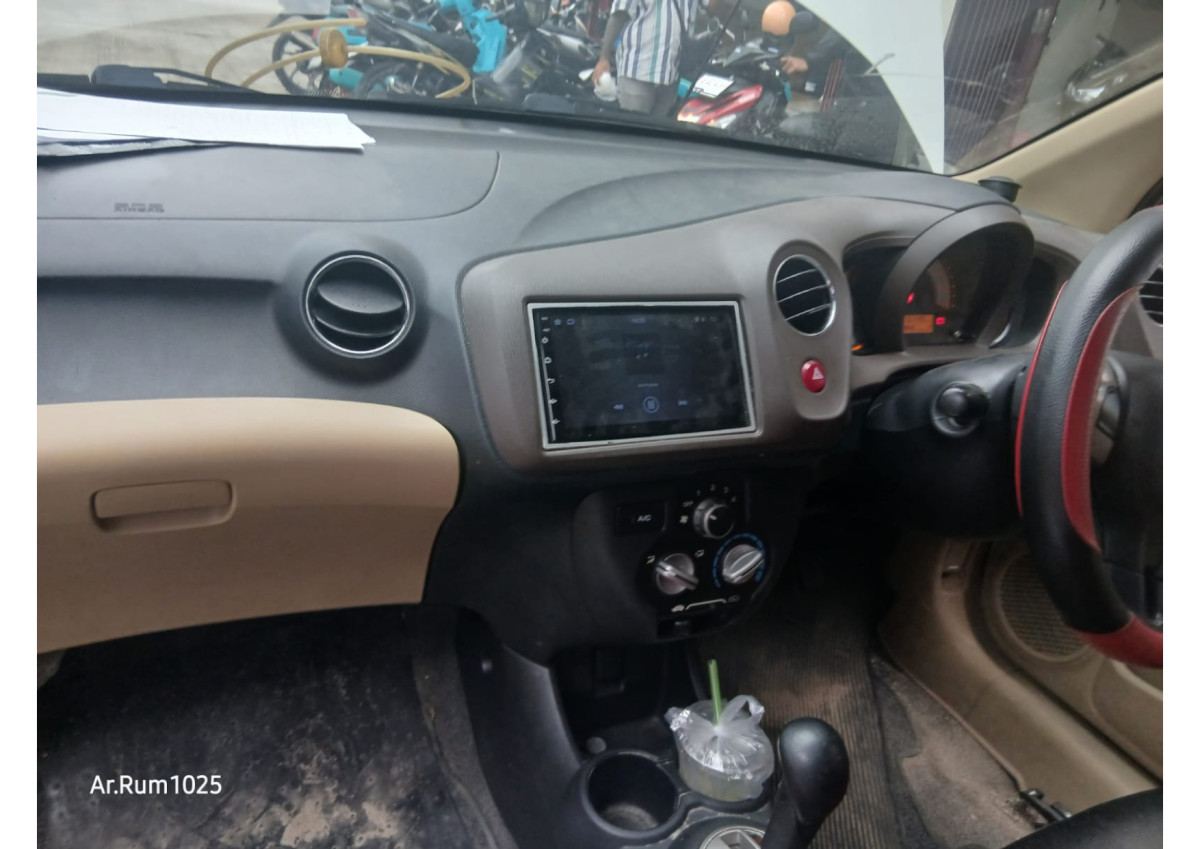 HONDA  BRIO  DD2 1.3 E