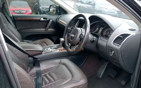 AUDI Q7.30 TFSI