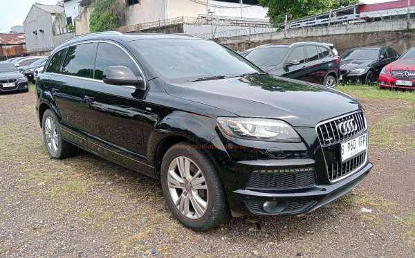 AUDI Q7.30 TFSI