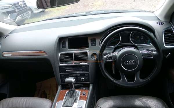 AUDI Q7.30 TFSI