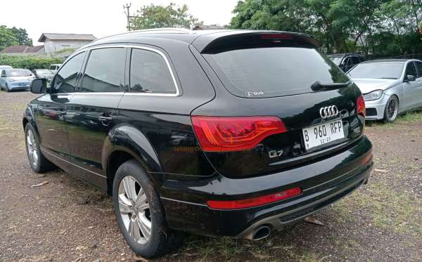 AUDI Q7.30 TFSI