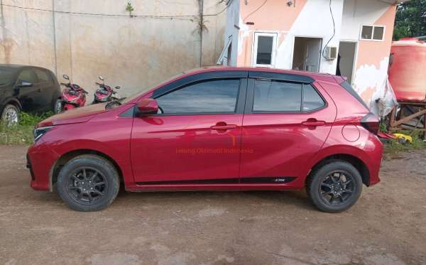DAIHATSU AYLA 1.2R