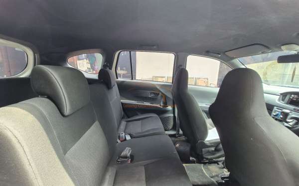 DAIHATSU SIGRA D