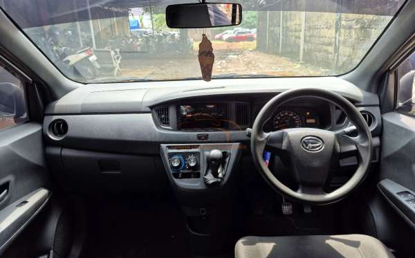 DAIHATSU SIGRA D