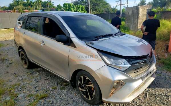 DAIHATSU SIGRA R