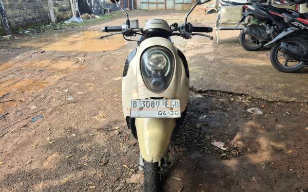 HONDA SCOOPY CW