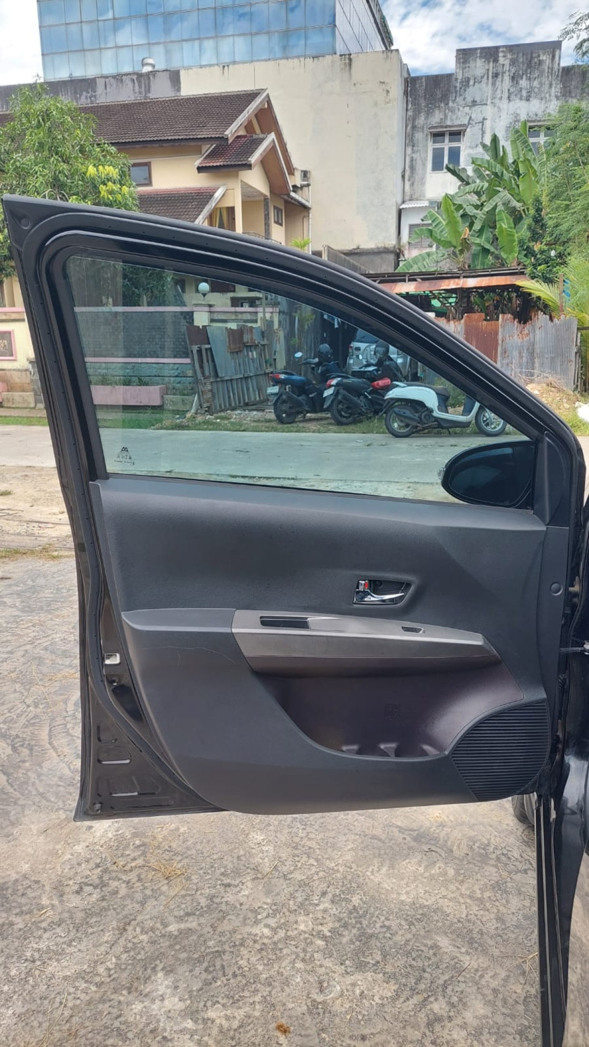 TOYOTA  CALYA  1.2 G M/T