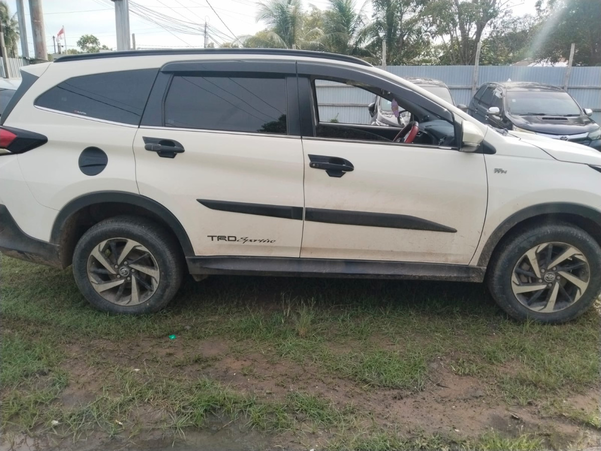 TOYOTA  RUSH  S