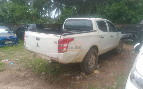 MITSUBISHI DC HDX 4X4