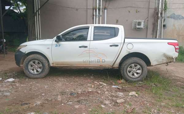 MITSUBISHI DC HDX 4X4