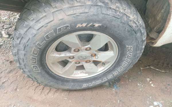 MITSUBISHI DC HDX 4X4