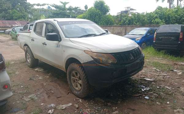 MITSUBISHI DC HDX 4X4