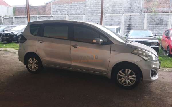 SUZUKI  ERTIGA