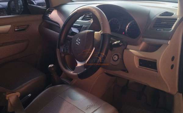 SUZUKI  ERTIGA