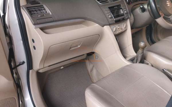 SUZUKI  ERTIGA