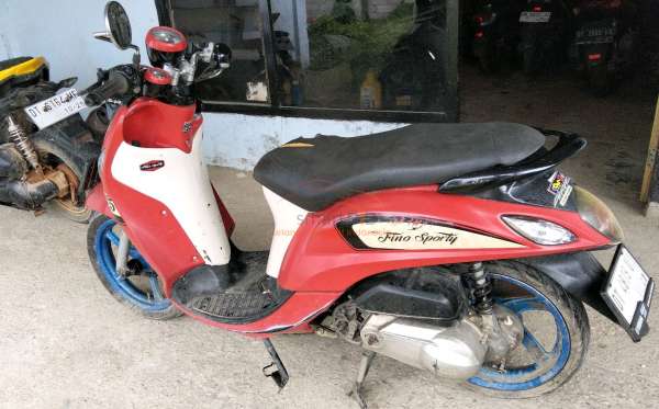 YAMAHA  FINO