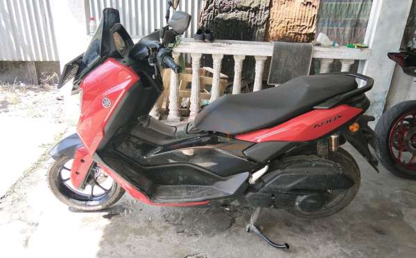 YAMAHA  NMAX