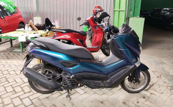 YAMAHA NMAX