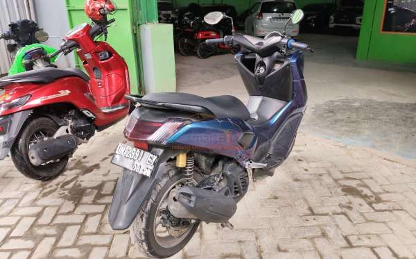 YAMAHA NMAX