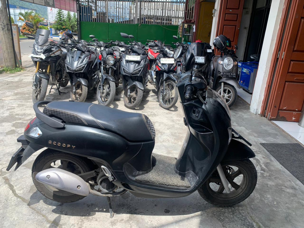 HONDA SCOOPY PRESTIGE