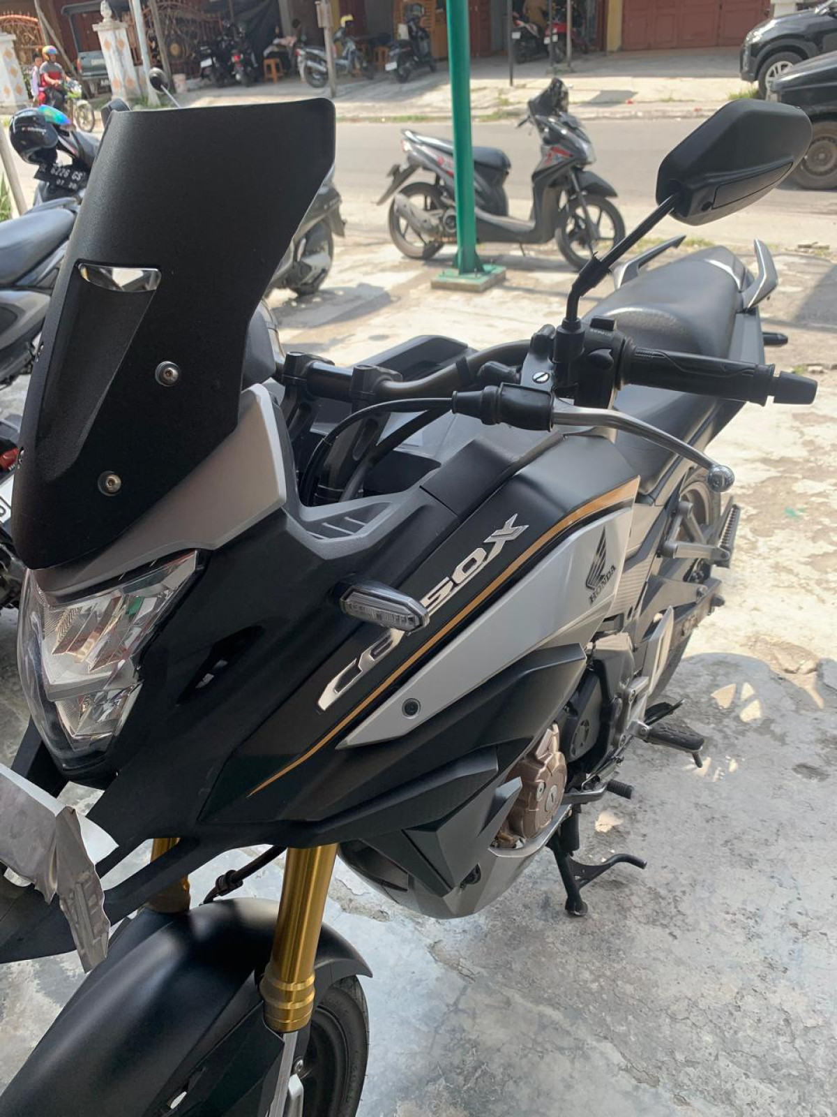 HONDA CB 150 X