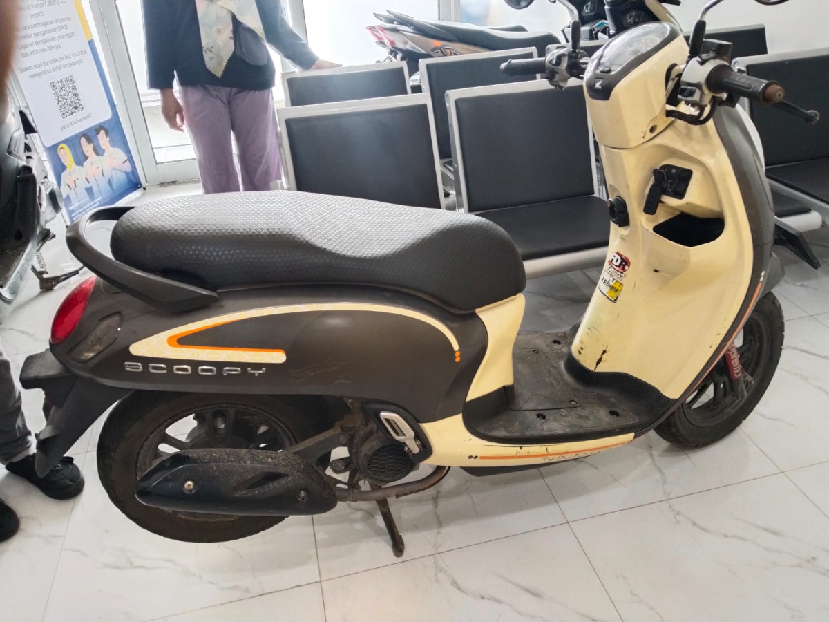 HONDA  SCOOPY