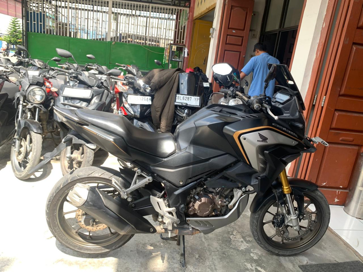 HONDA CB 150 X