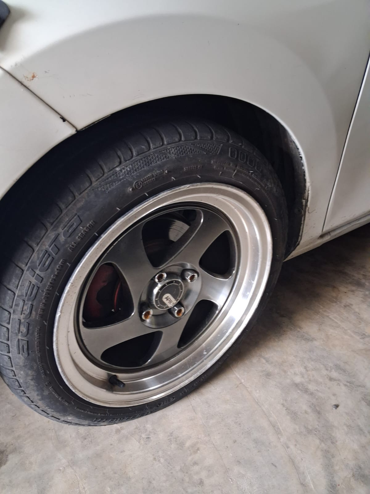 DAIHATSU  SIGRA  R