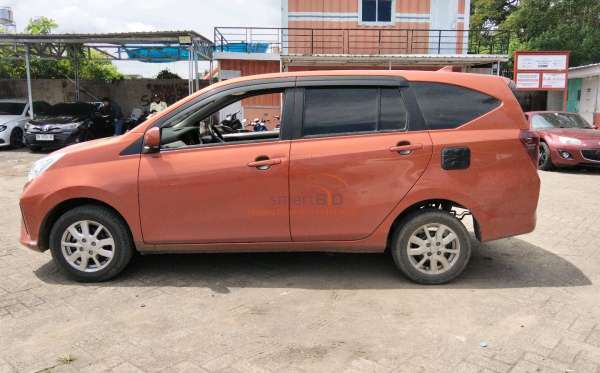 DAIHATSU  SIGRA  X