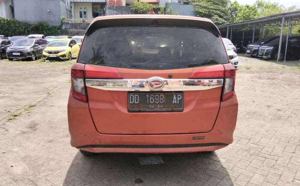 DAIHATSU  SIGRA  X