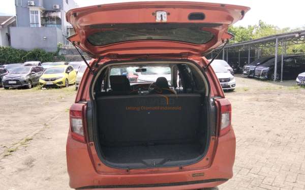 DAIHATSU  SIGRA  X