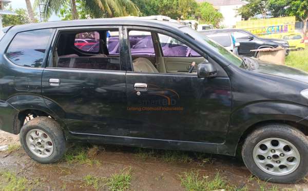 DAIHATSU  XENIA