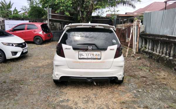 HONDA JAZZ GE8 1.5 E