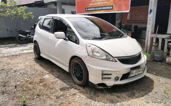 HONDA JAZZ GE8 1.5 E