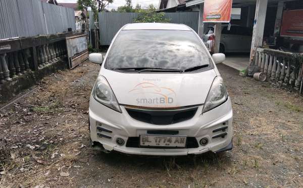 HONDA JAZZ GE8 1.5 E