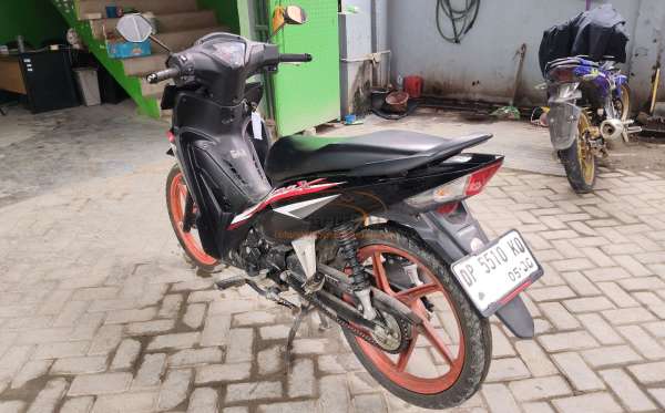 HONDA REVO X