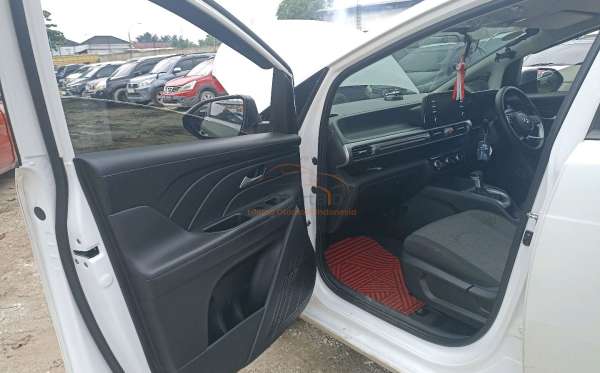 HYUNDAI STARGAZER