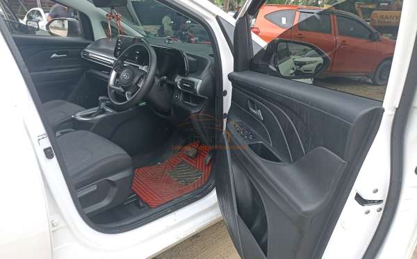 HYUNDAI STARGAZER