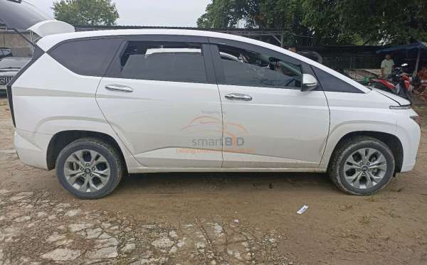HYUNDAI STARGAZER
