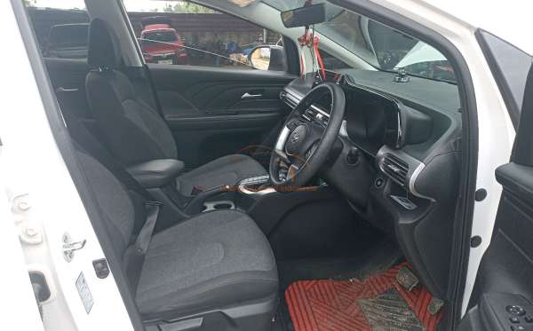 HYUNDAI STARGAZER