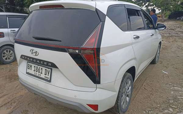 HYUNDAI STARGAZER