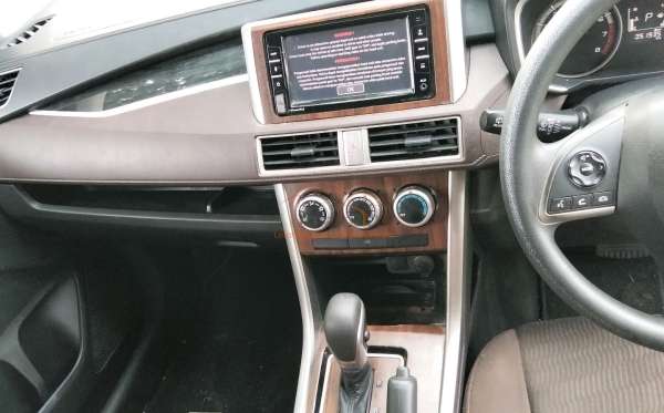 NISSAN LIVINA VE