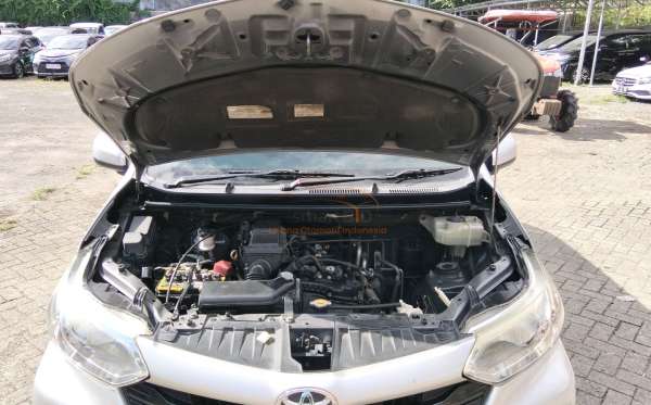 TOYOTA AVANZA